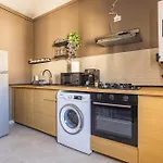 Unique Sapphire 33