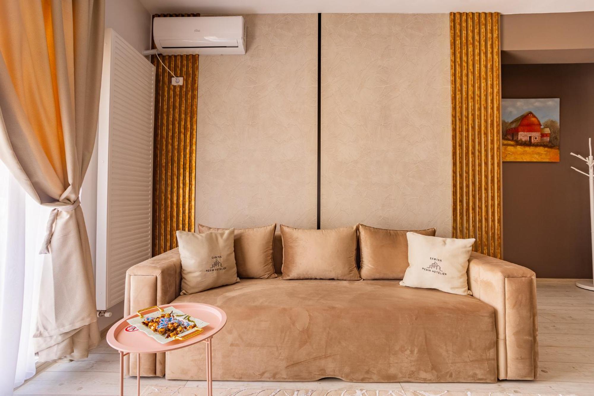 Unique Sapphire 33 Bucureşti